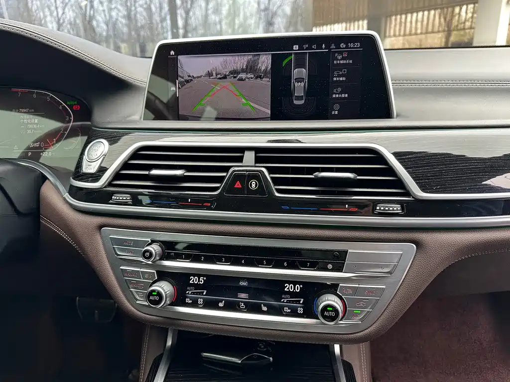 BMW 7 Series 2019 facelift 740Li leading M sports package купить на сайте DeffCars