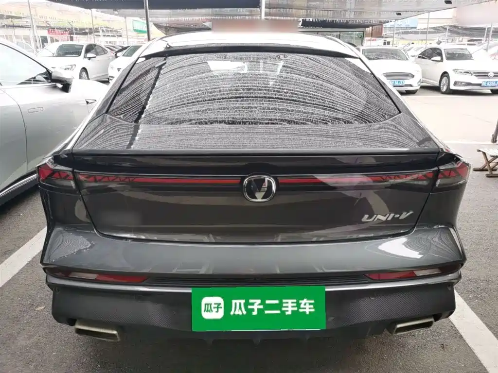Changan UNI-V 2024 1.5T premium model купить на сайте DeffCars