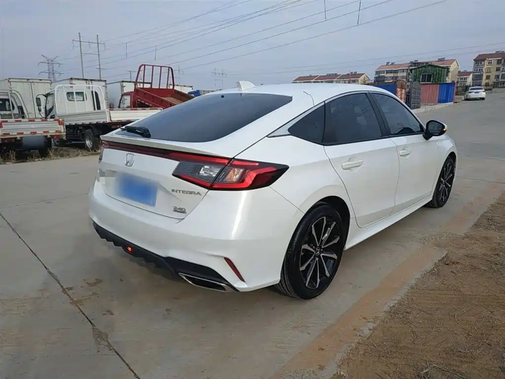 Stylish 2023 HATCHBACK 240TURBO CVT trendsetting version купить на сайте DeffCars