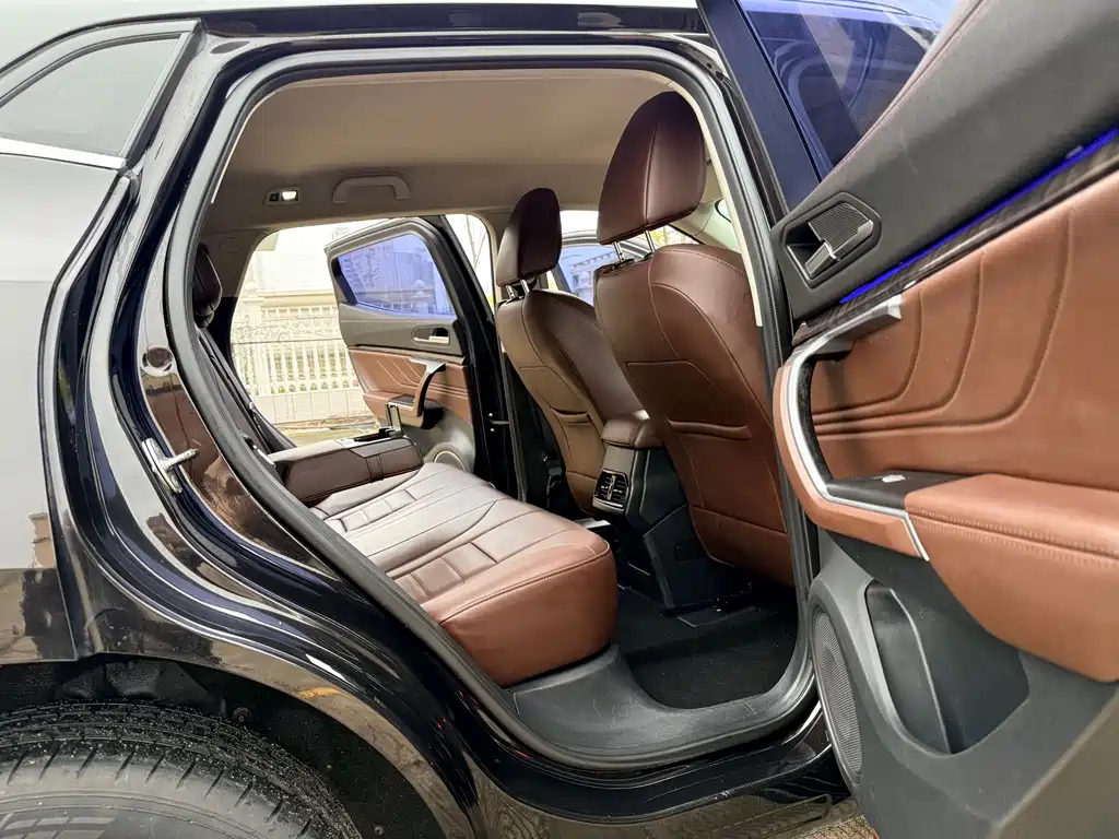Wei brand VV5 2019 1.5T two-wheel drive Yanfeng купить на сайте DeffCars