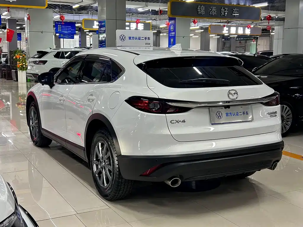 Mazda CX-4 2021 2.0L automatic two-wheel drive Blue Sky Vitality Edition купить на сайте DeffCars
