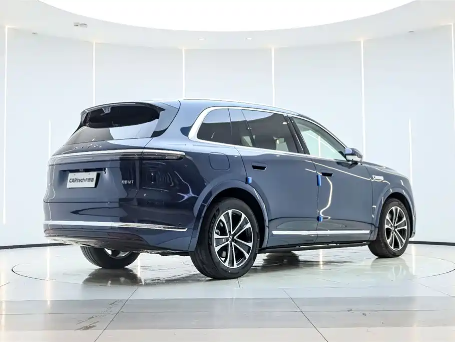 Wenjie M7 2026 extended range Max four-wheel drive version 5 seats купить на сайте DeffCars