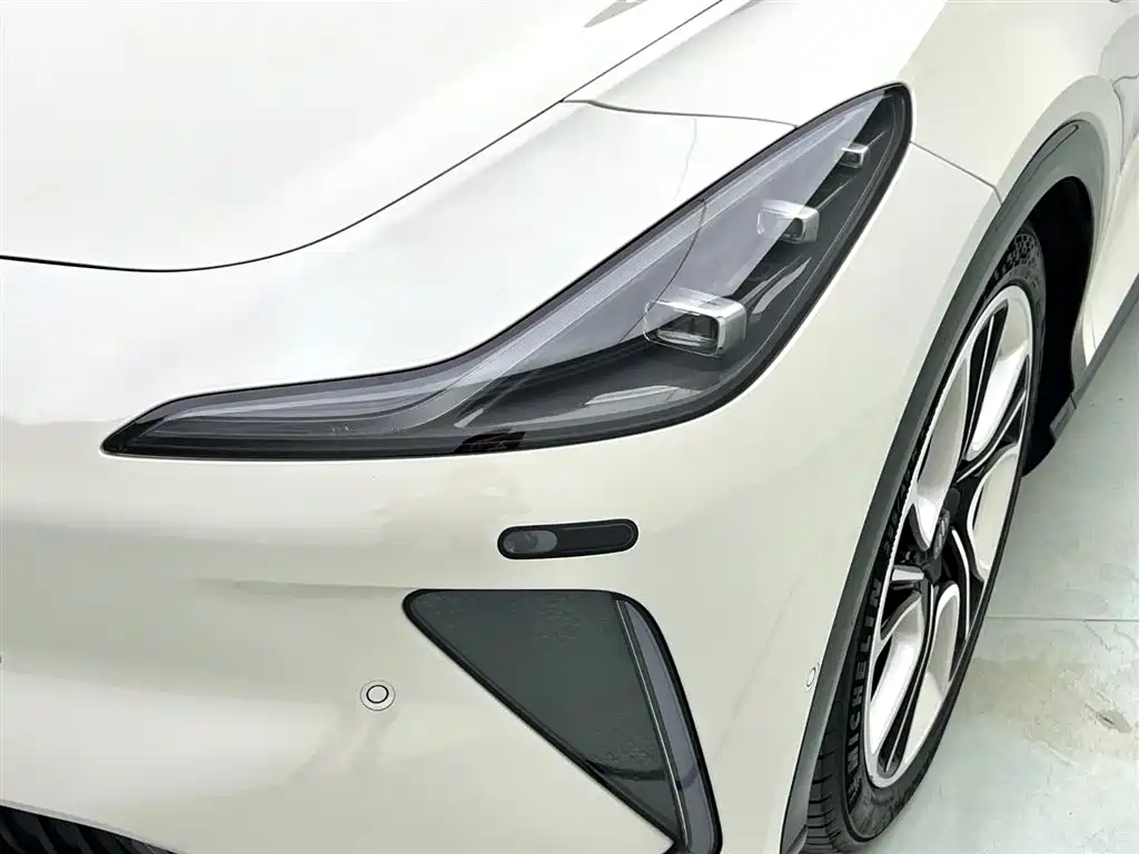 Zhiji LS7 2023 90kWh Elite rear-wheel drive version купить на сайте DeffCars