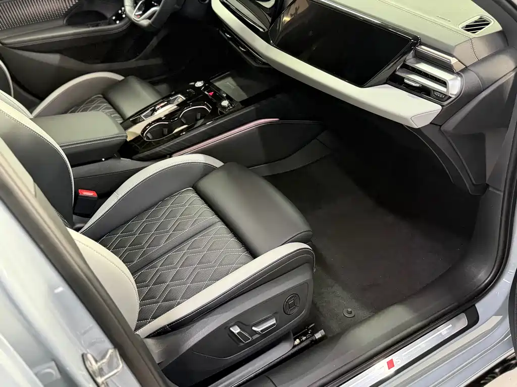 Audi A5L 2026 2.0T Sports Edition Plus купить на сайте DeffCars