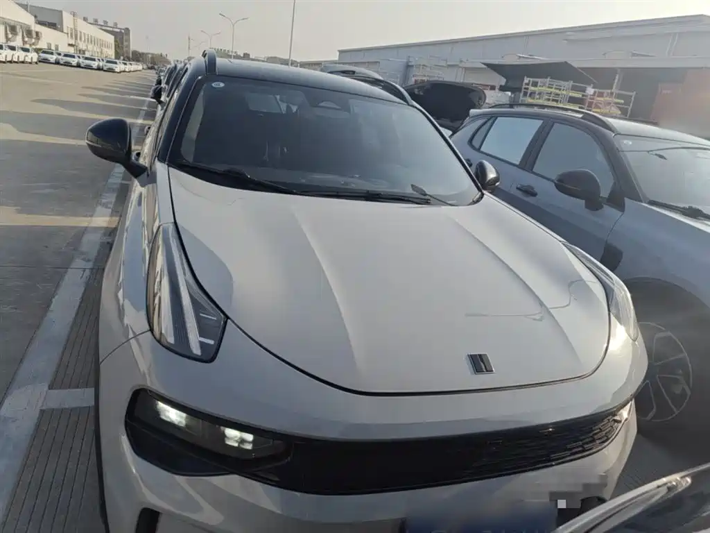 Lynk & Co 01 2023 1.5TD EM-F PM купить на сайте DeffCars
