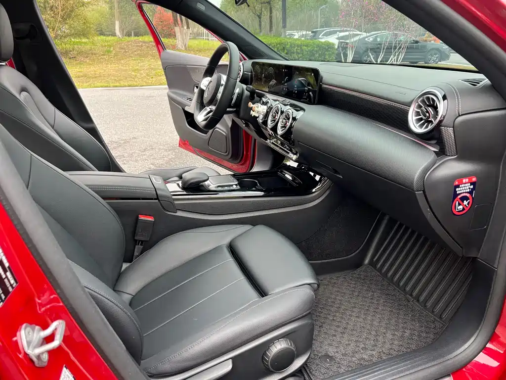 Mercedes-Benz A-Class 2022 Facelift A 200 L Sports Sedan Fashionable купить на сайте DeffCars