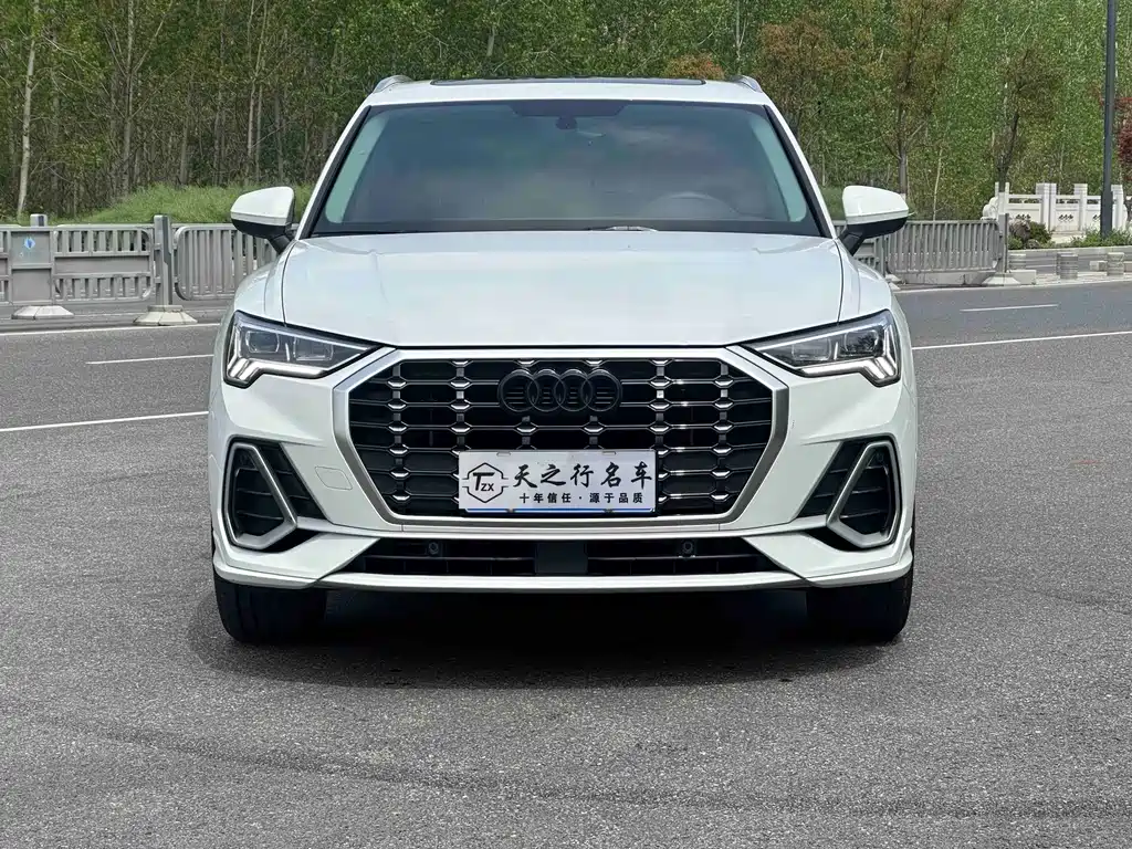 Audi Q3 2021 35 TFSI Fashionable and Dynamic купить на сайте DeffCars