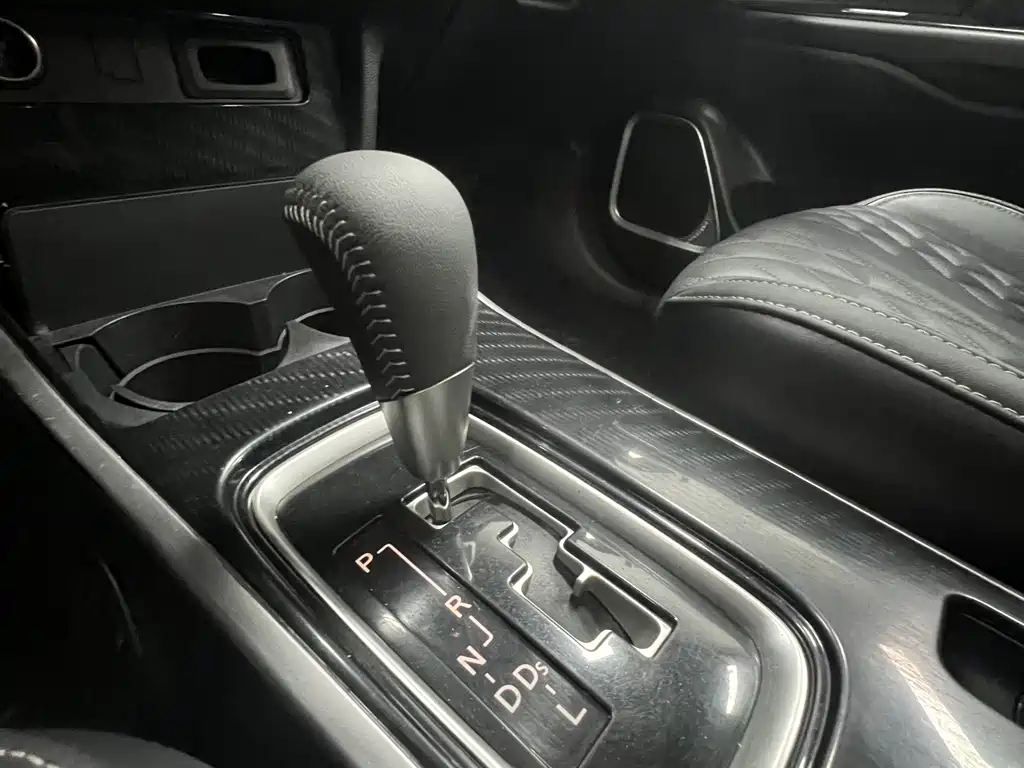 Outlander 2021 2.0L 2WD Enjoy Edition 5 seats купить на сайте DeffCars