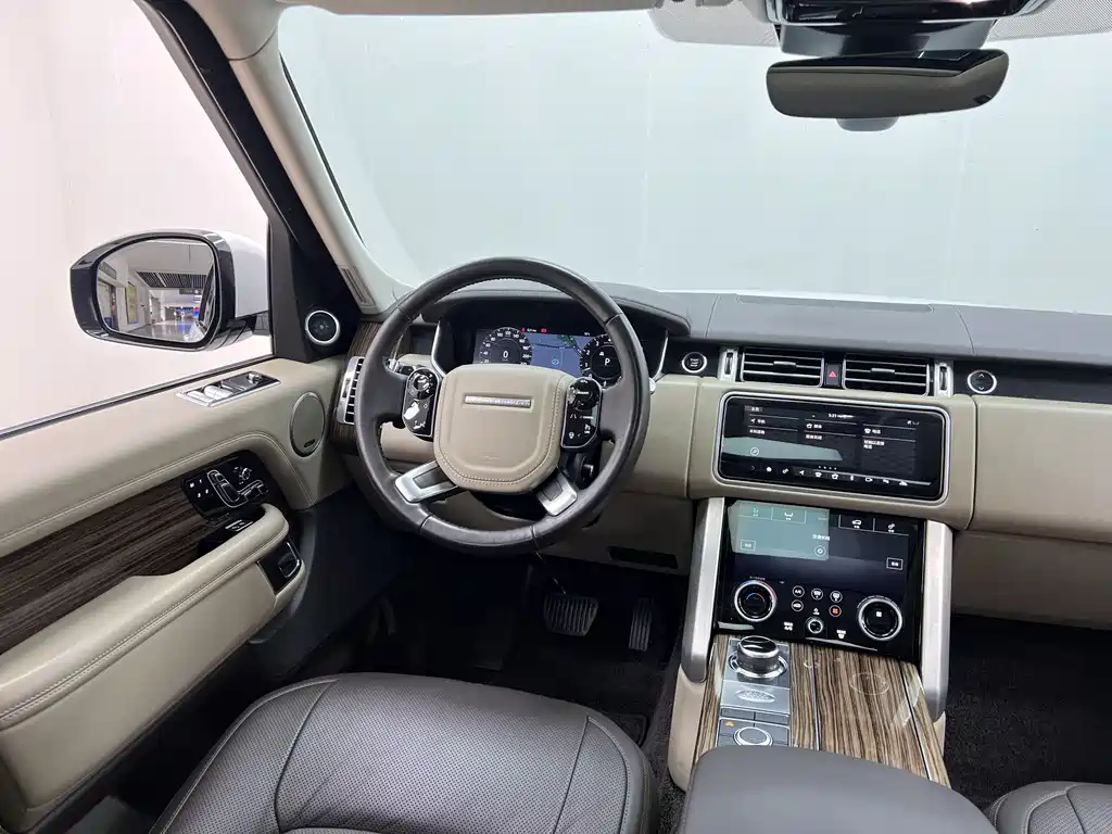 Range Rover 2018 3.0 SC V6 Vogue Extended Edition купить на сайте DeffCars