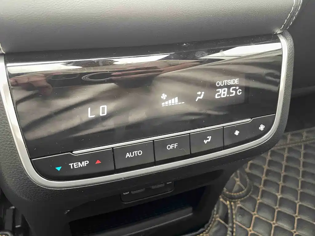 Trumpchi GS8 2024 Pilot Series 2.0TGDI 2WD Luxury Connected Edition 7 Seats купить на сайте DeffCars