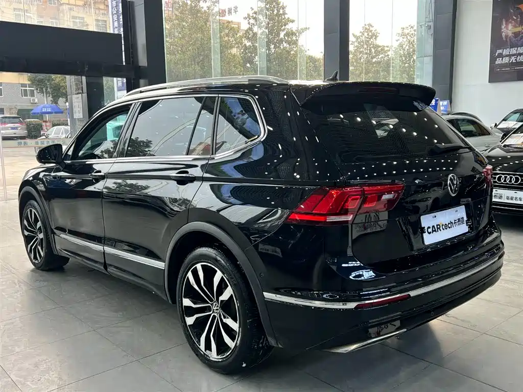 Tiguan L 2021 330TSI automatic two-wheel drive R-Line version купить на сайте DeffCars