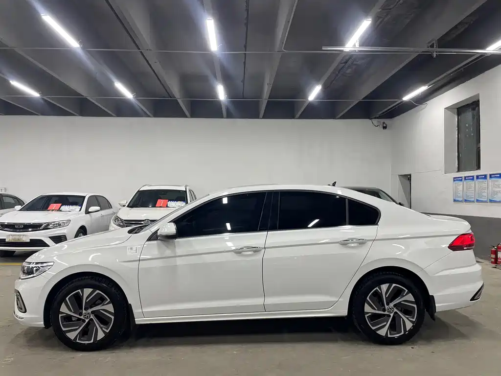 Bora 2023 model 200TSI DSG Yuexing PRO version купить на сайте DeffCars