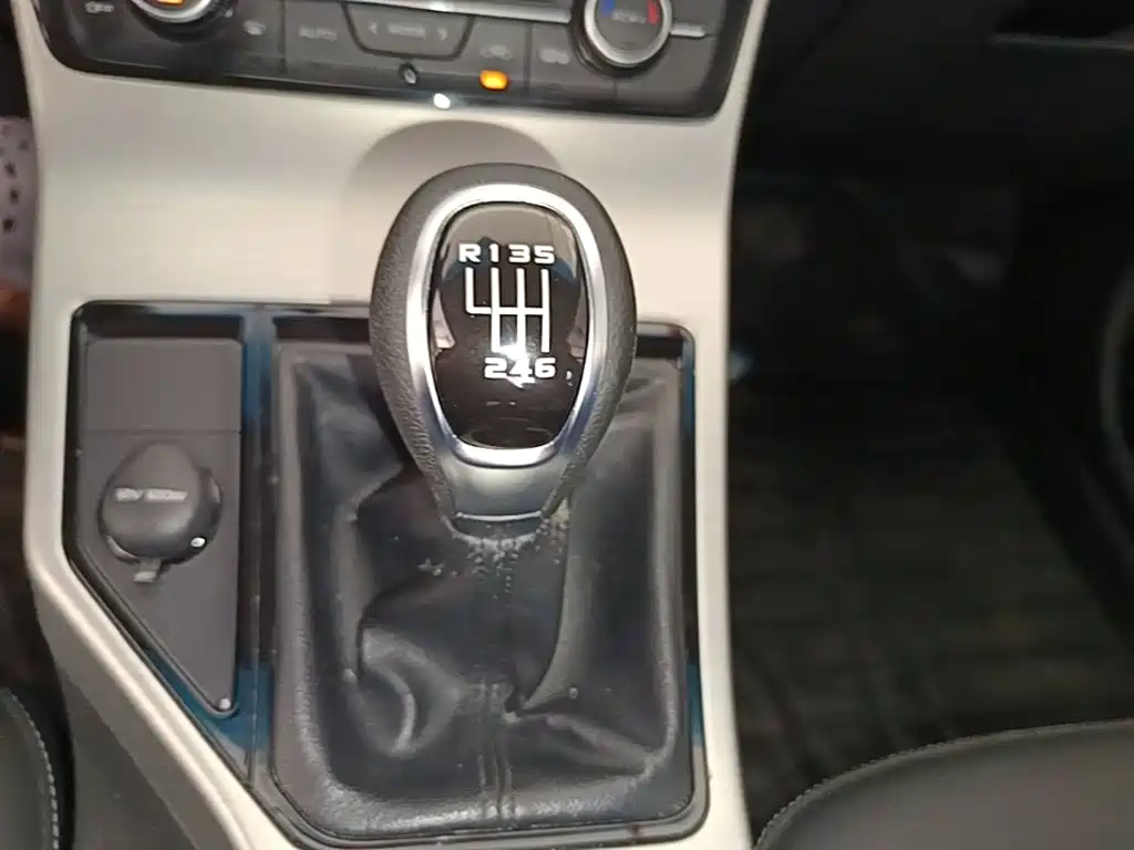 Emgrand GL 2017 1.3T Manual Elite купить на сайте DeffCars