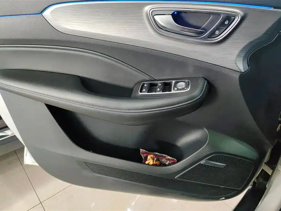 Roewe RX5 2020 PLUS 300TGI Automatic Ali New Year Selected Edition купить на сайте DeffCars