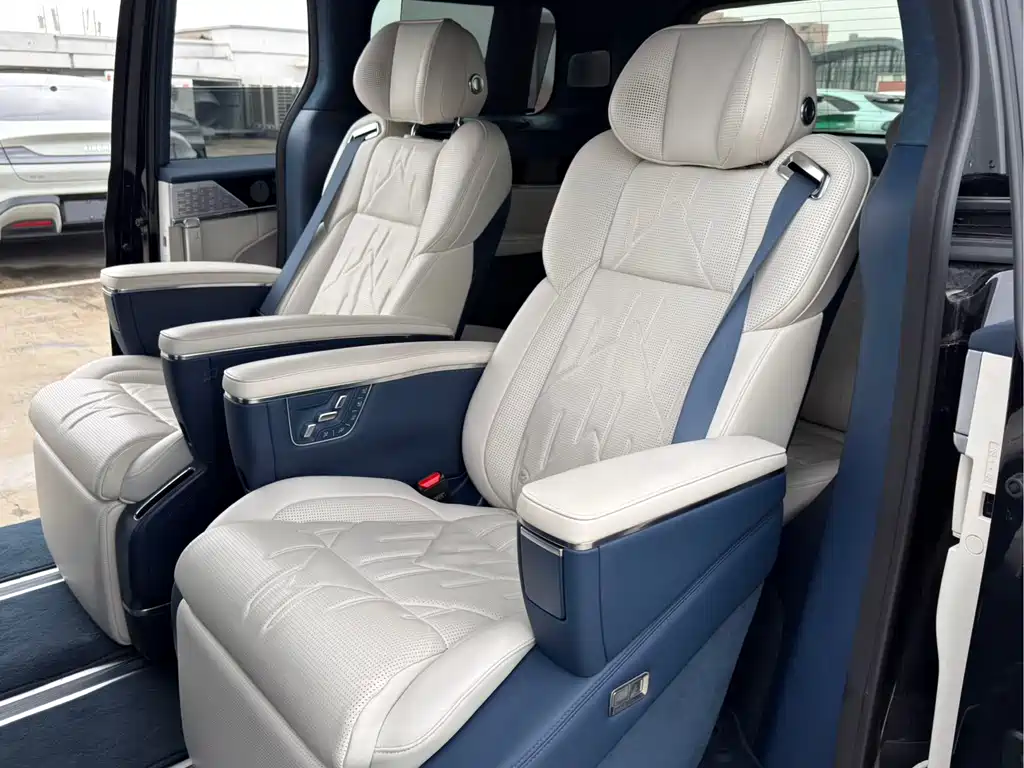 Jikrypton 009 2024 seven-seat aisle version four-wheel drive 108kWh купить на сайте DeffCars