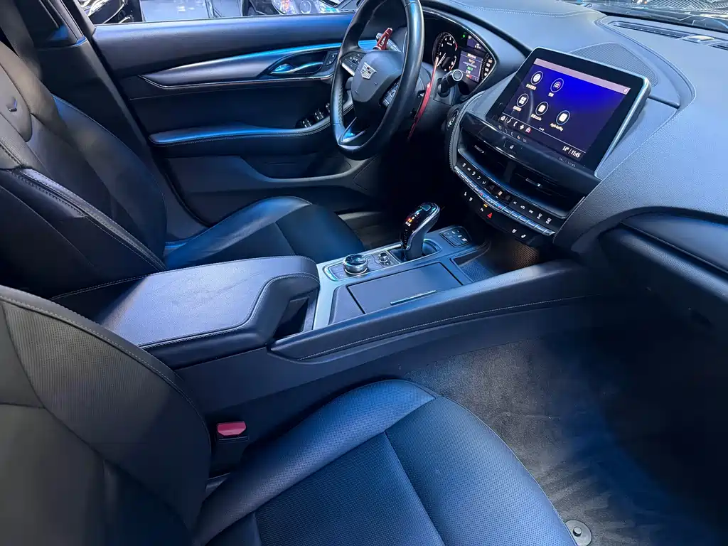 Cadillac CT5 2022 28T luxury model купить на сайте DeffCars