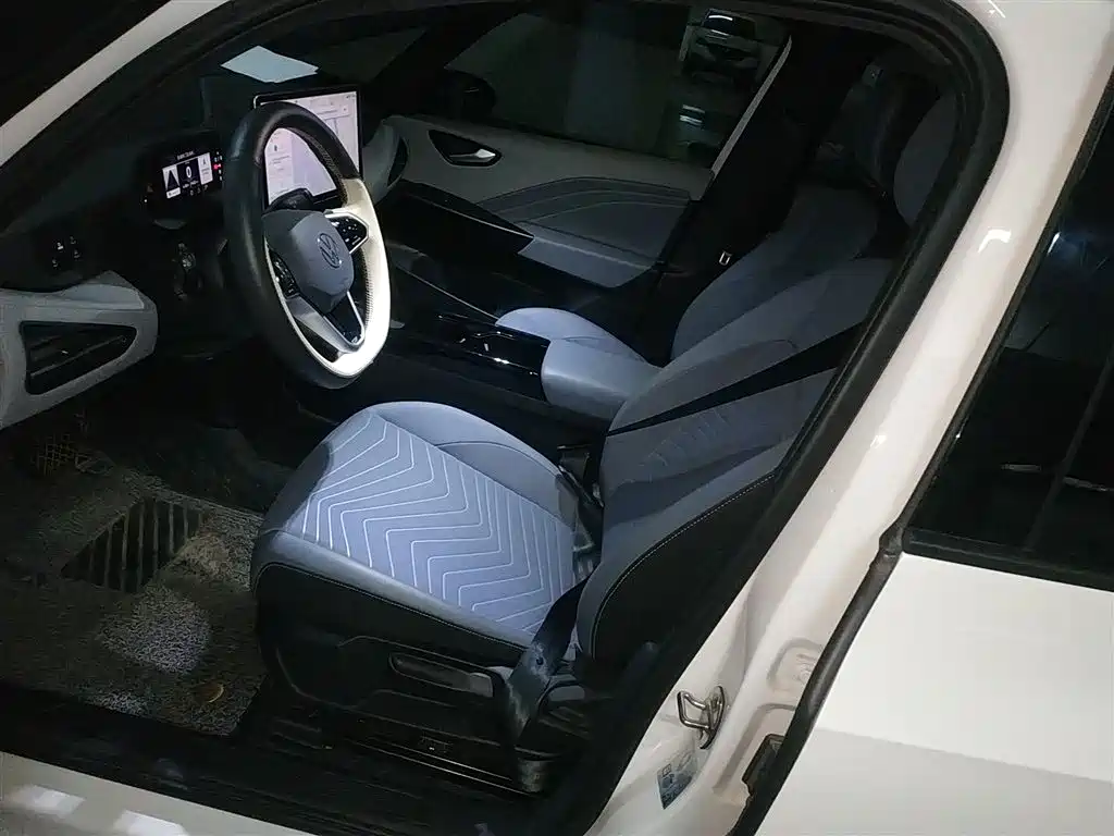 Volkswagen ID.3 2025 model facelift smart model pure smart version купить на сайте DeffCars