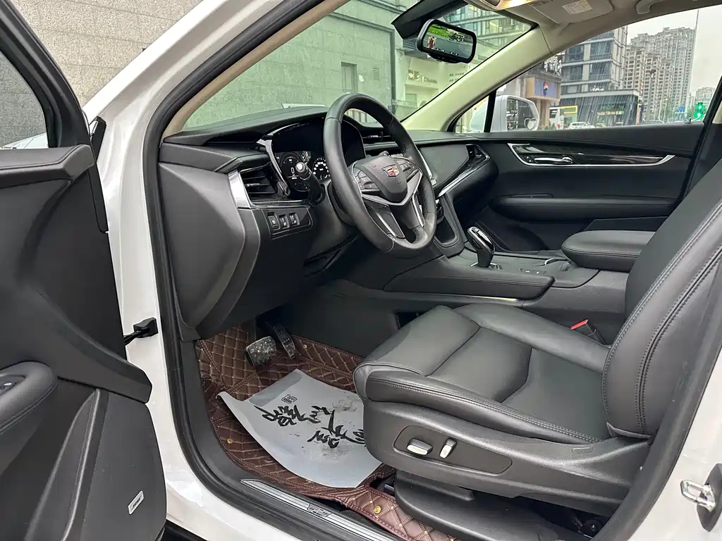 Cadillac XT5 2018 25T luxury model купить на сайте DeffCars
