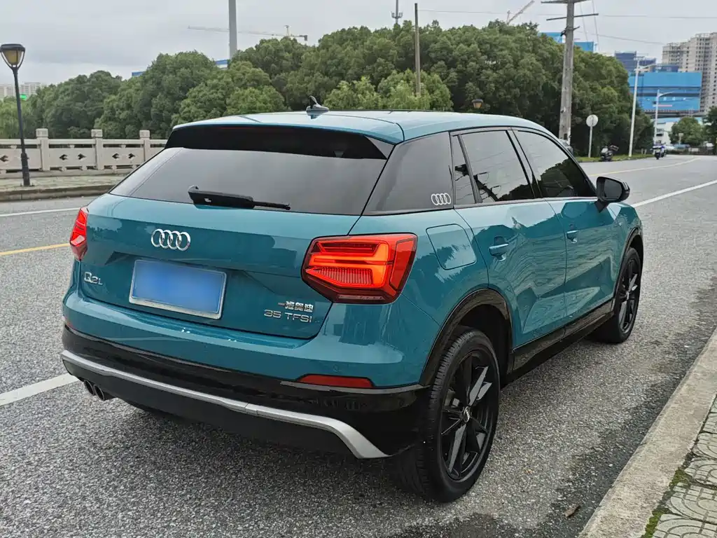 Audi Q2L 2021 35 TFSI fashionable and dynamic купить на сайте DeffCars