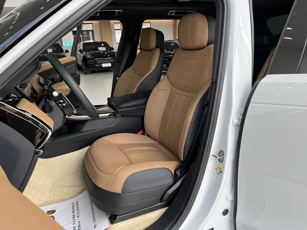 Range Rover Sport 2025 400PS Dynamic SE купить на сайте DeffCars
