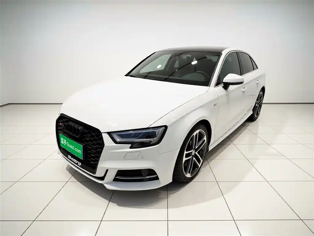 Audi A3 2019 Limousine 35 TFSI Fashion Type National VI купить на сайте DeffCars