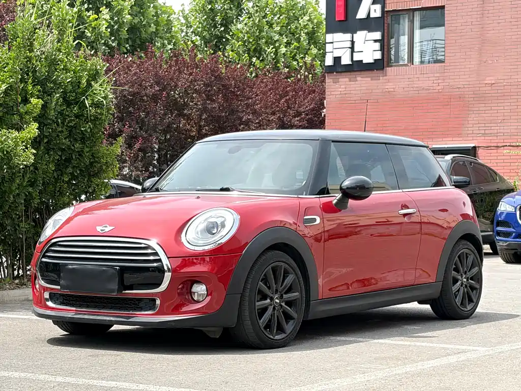 MINI 2018 1.5T COOPER Artist купить на сайте DeffCars