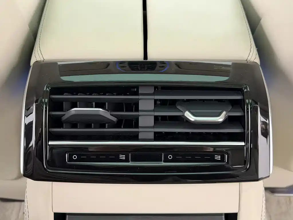 Audi A8 2024 A8L 55 TFSI quattro flagship model купить на сайте DeffCars