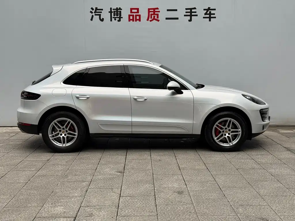 Macan 2017 Macan 2.0T купить на сайте DeffCars
