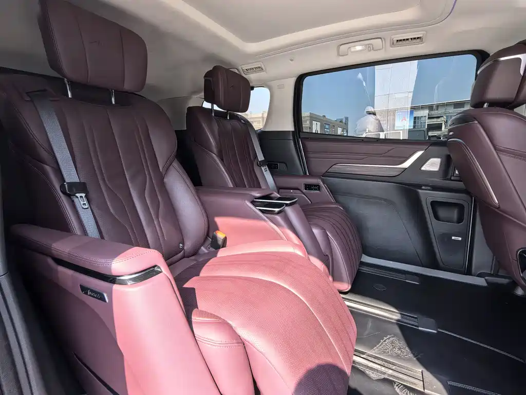 Century 2023 2.0T seven-seat Yuanshi Edition купить на сайте DeffCars