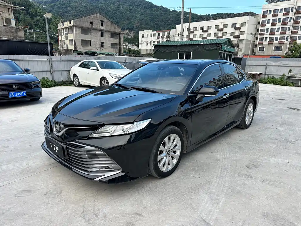 Camry 2021 2.0g Deluxe Edition купить на сайте DeffCars