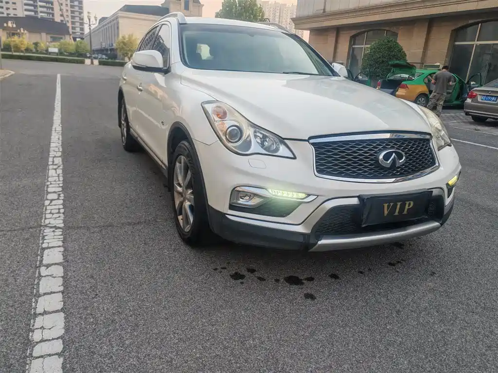 Infiniti QX50 2015 2.5L Enjoy Edition купить на сайте DeffCars