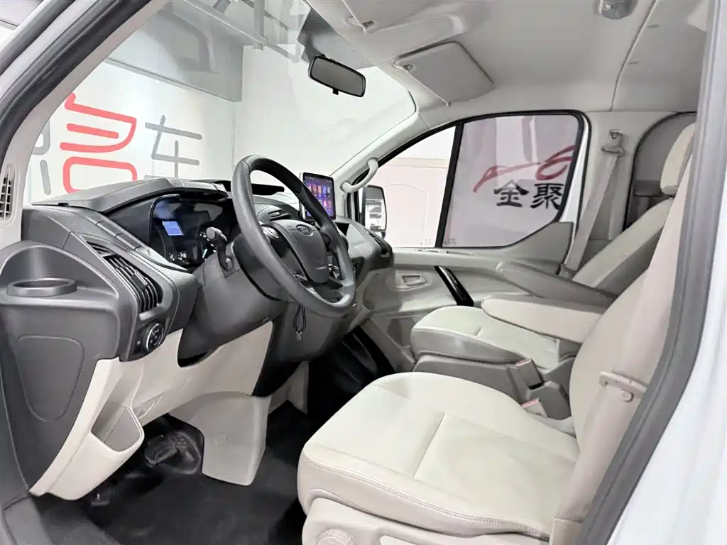 Tourio 2020 2.0T Automatic Elite Edition National VI купить на сайте DeffCars