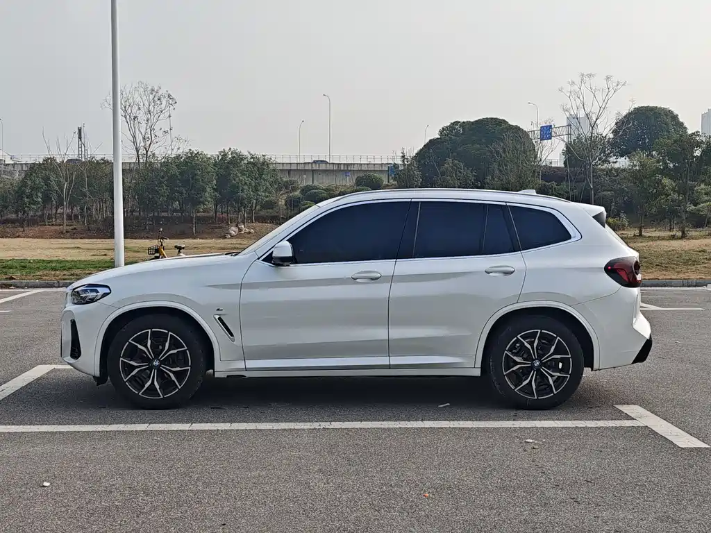 BMW X3 2022 facelift xDrive25i M sports package купить на сайте DeffCars