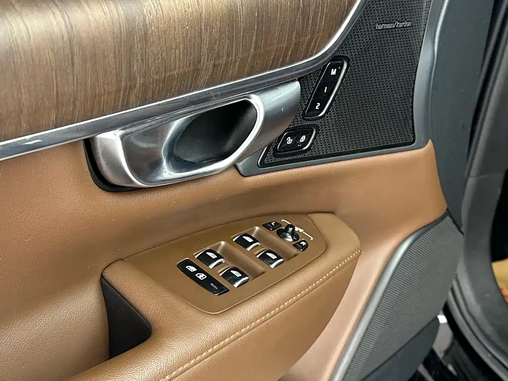 Volvo S90 2023 B5 Zhiyuan Luxury Edition купить на сайте DeffCars