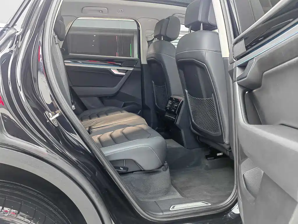 Touareg 2019 2.0TSI Sharp Wing Edition National VI купить на сайте DeffCars