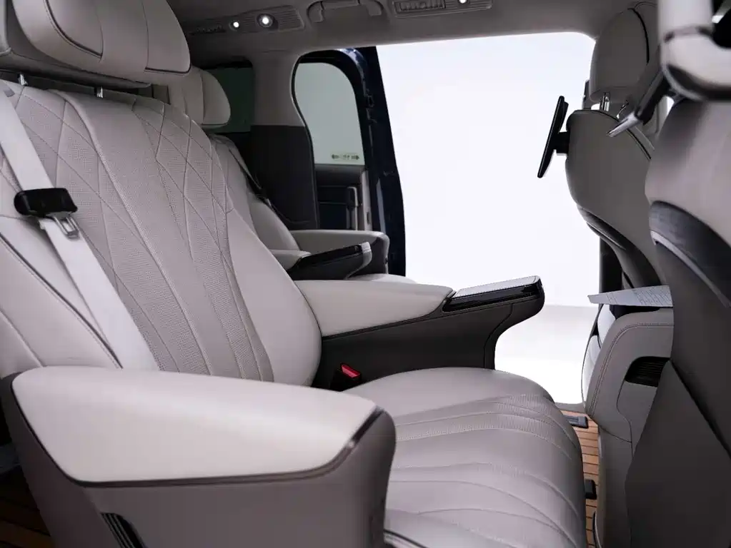 Denza D9 2022 DM-i 970 four-wheel drive flagship model купить на сайте DeffCars