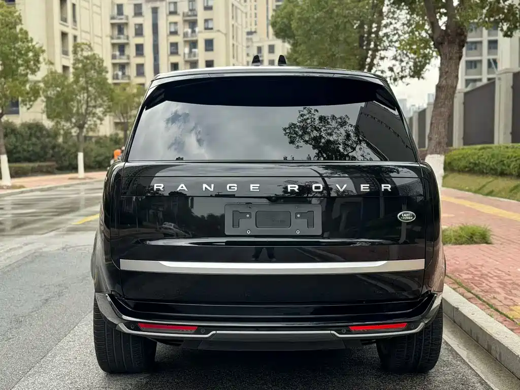 Range Rover 2024 3.0 L6 400PS Genesis Extended Edition купить на сайте DeffCars