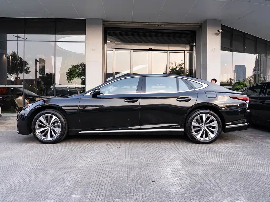 Lexus LS 2020 500h Superior Edition China VI купить на сайте DeffCars