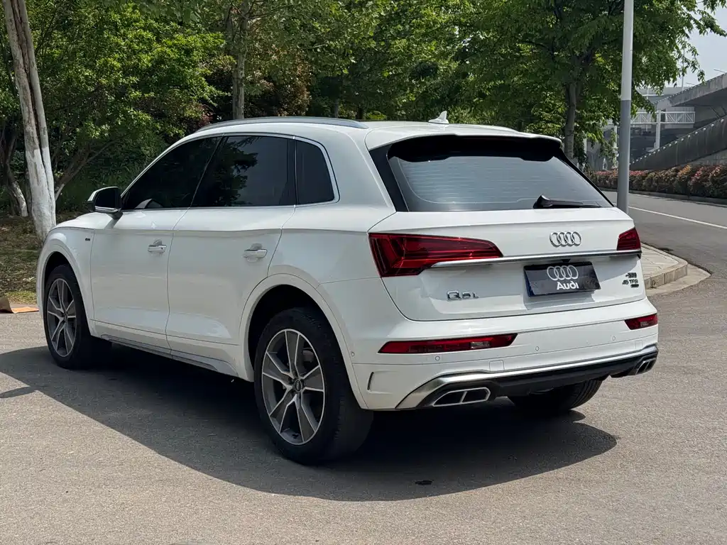 Audi Q5L 2022 45T luxury and dynamic model купить на сайте DeffCars