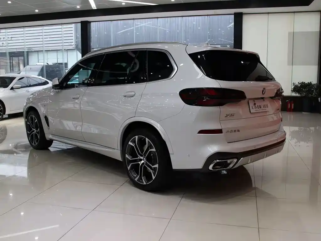 BMW X5 2023 xDrive 40Li M Sports Package купить на сайте DeffCars