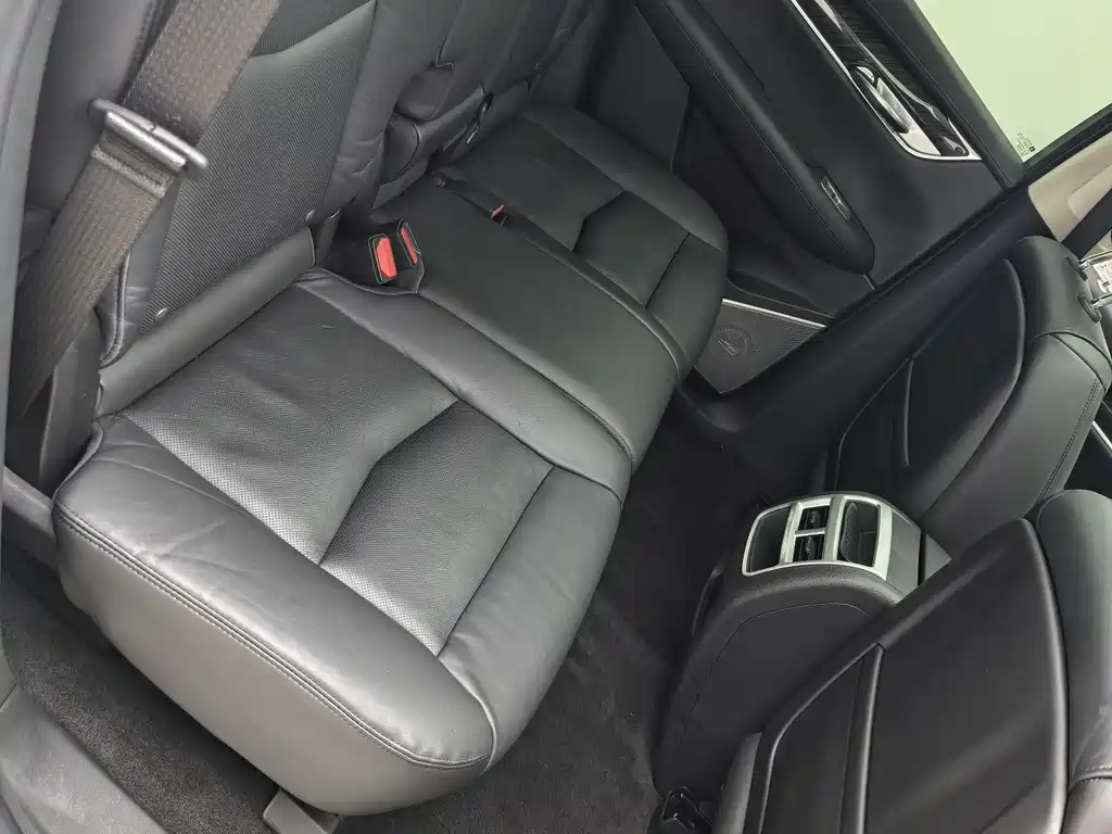 Cadillac XT5 2018 25T luxury model купить на сайте DeffCars