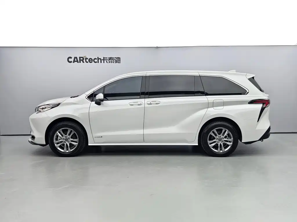 SIENNA 2023 2.5L Hybrid Comfort Edition купить на сайте DeffCars