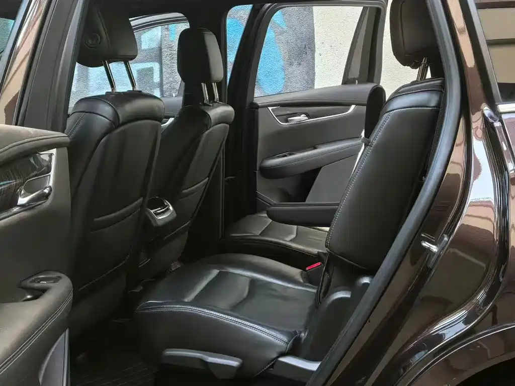 Cadillac XT6 2020 28T six-seat luxury model купить на сайте DeffCars