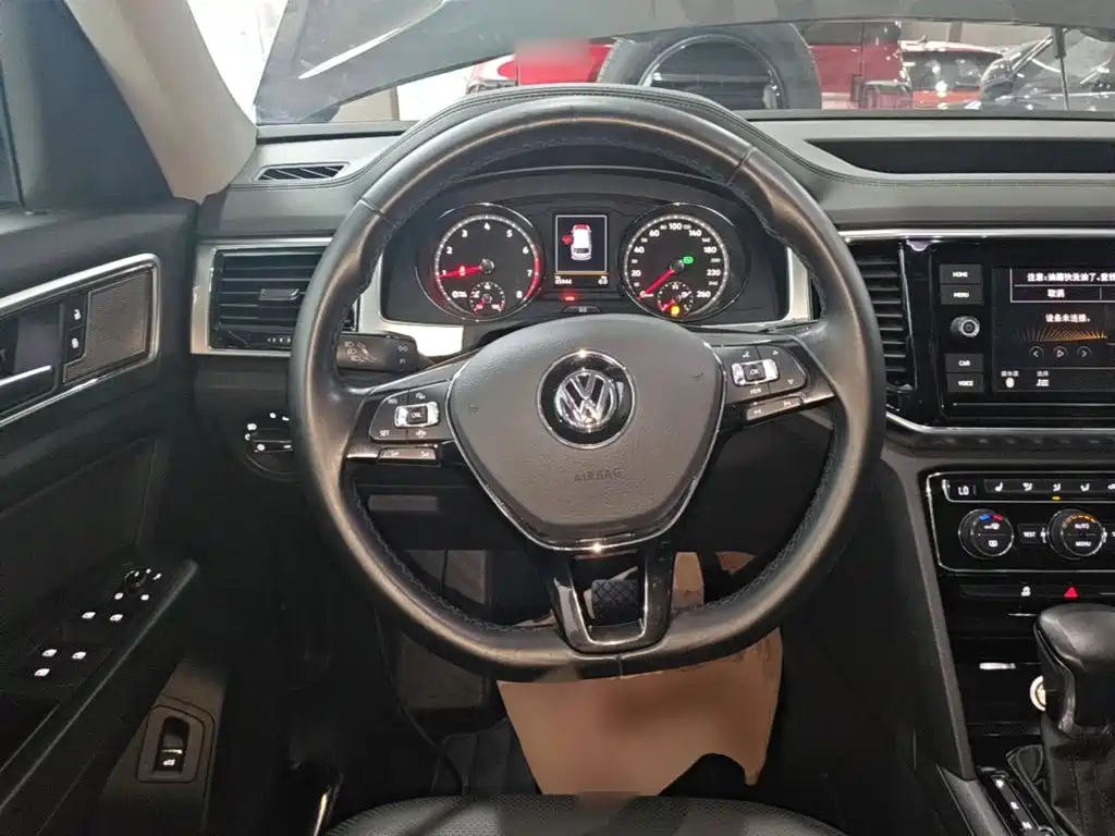Touron 2019 330TSI 2WD Deluxe Edition National V купить на сайте DeffCars