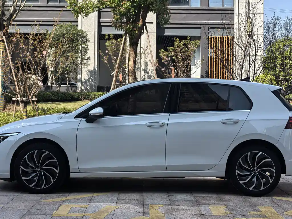 Golf 2023 280TSI DSG Pro 20th Anniversary Edition купить на сайте DeffCars