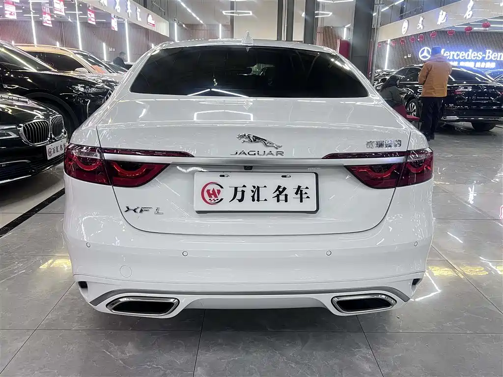 Jaguar XFL 2024 2.0T P250 two-wheel drive exclusive luxury version купить на сайте DeffCars