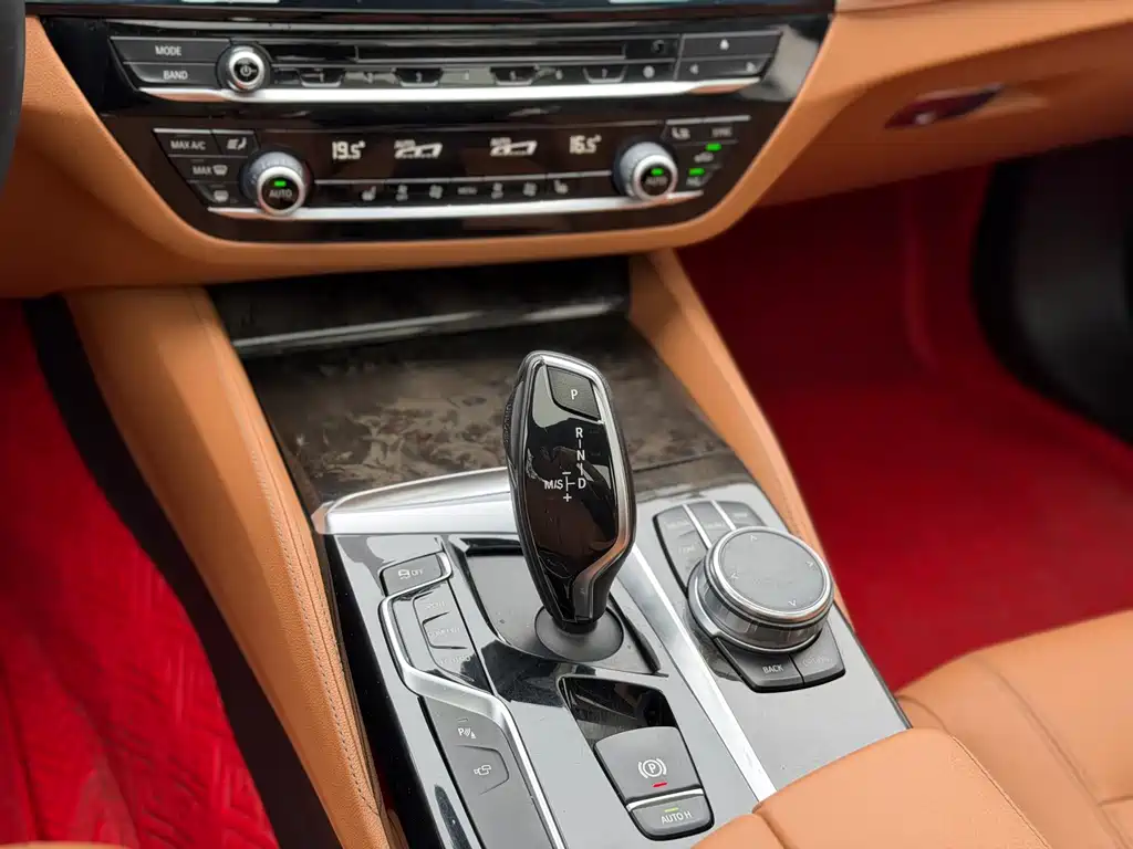 BMW 5 Series 2018 530Li Leading M Sport Kit купить на сайте DeffCars