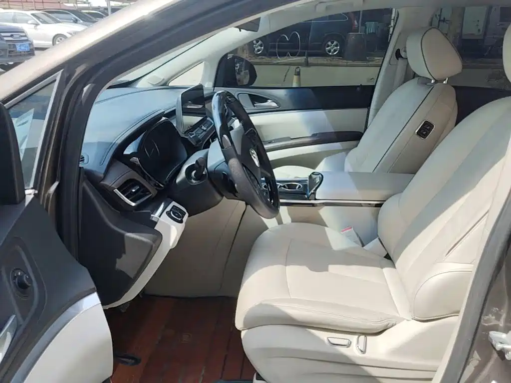 Buick GL8 2021 Land Business Class 652T Smart Luxury купить на сайте DeffCars