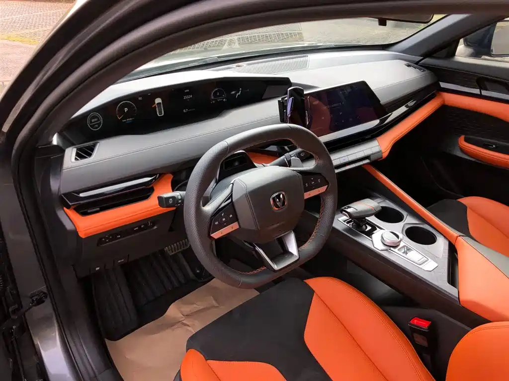 Changan UNI-V 2023 1.5T sports version купить на сайте DeffCars