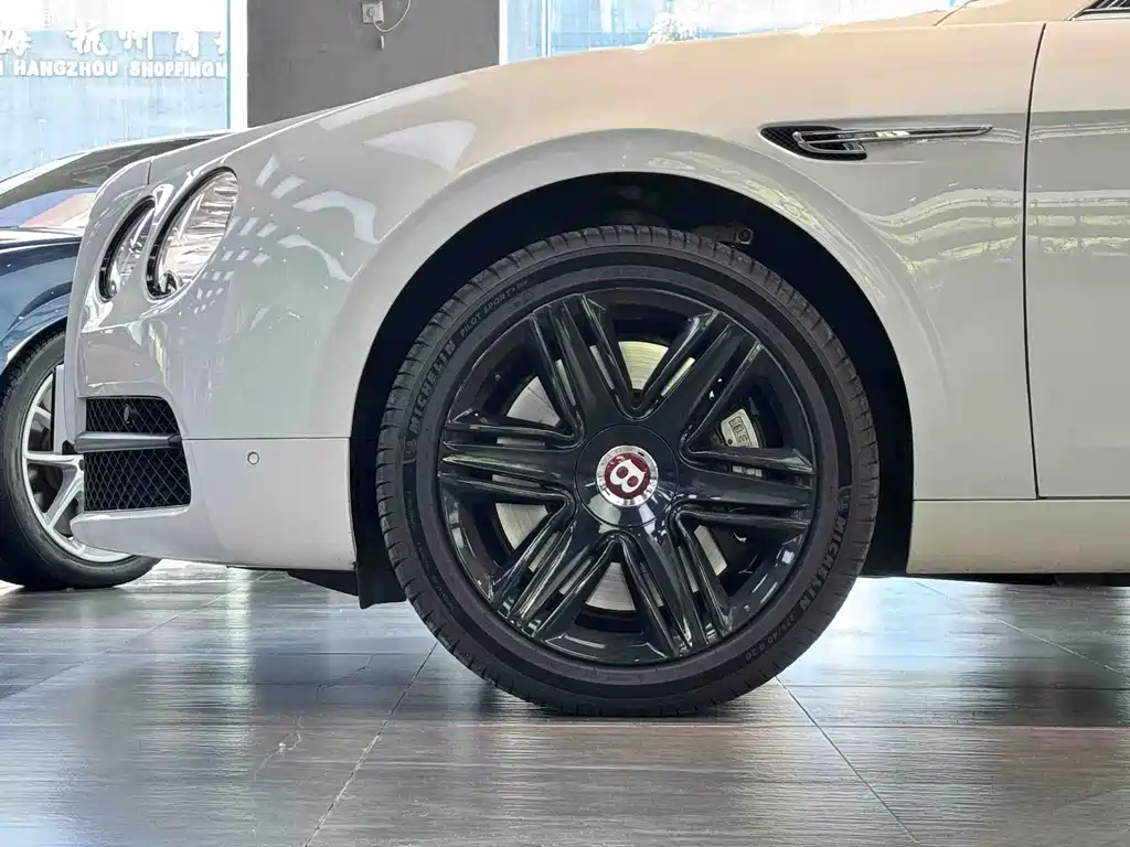 Flying Spur 2017 4.0T V8 Standard Edition купить на сайте DeffCars